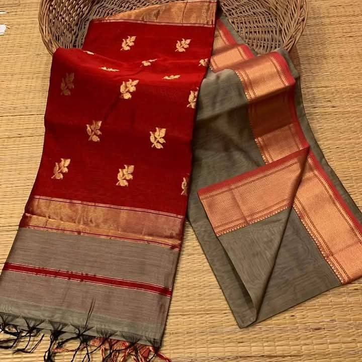 Maheshwari Silk Cotton Saree – Crimson Ash Elegance